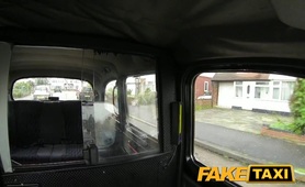 FakeTaxi: Hawt golden-haired police broad in taxi